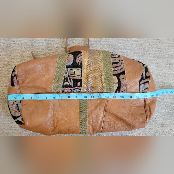 Handbag - Picture 3 of 9